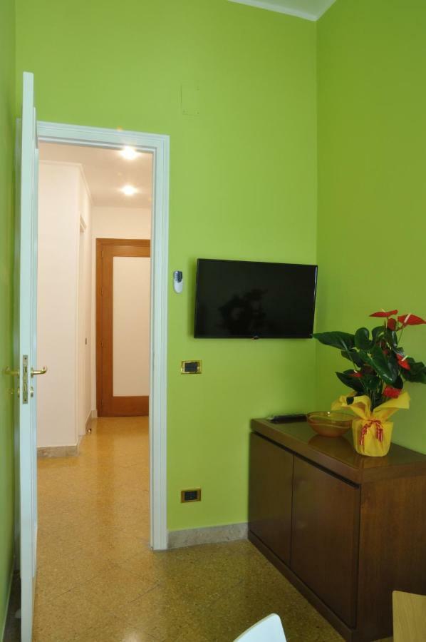 Elera Holiday Apartment Палермо Екстер'єр фото