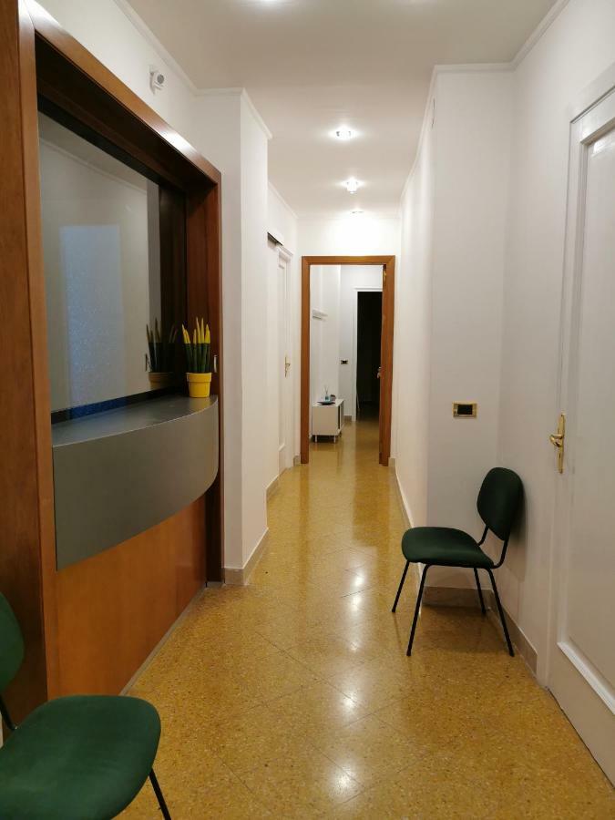 Elera Holiday Apartment Палермо Екстер'єр фото